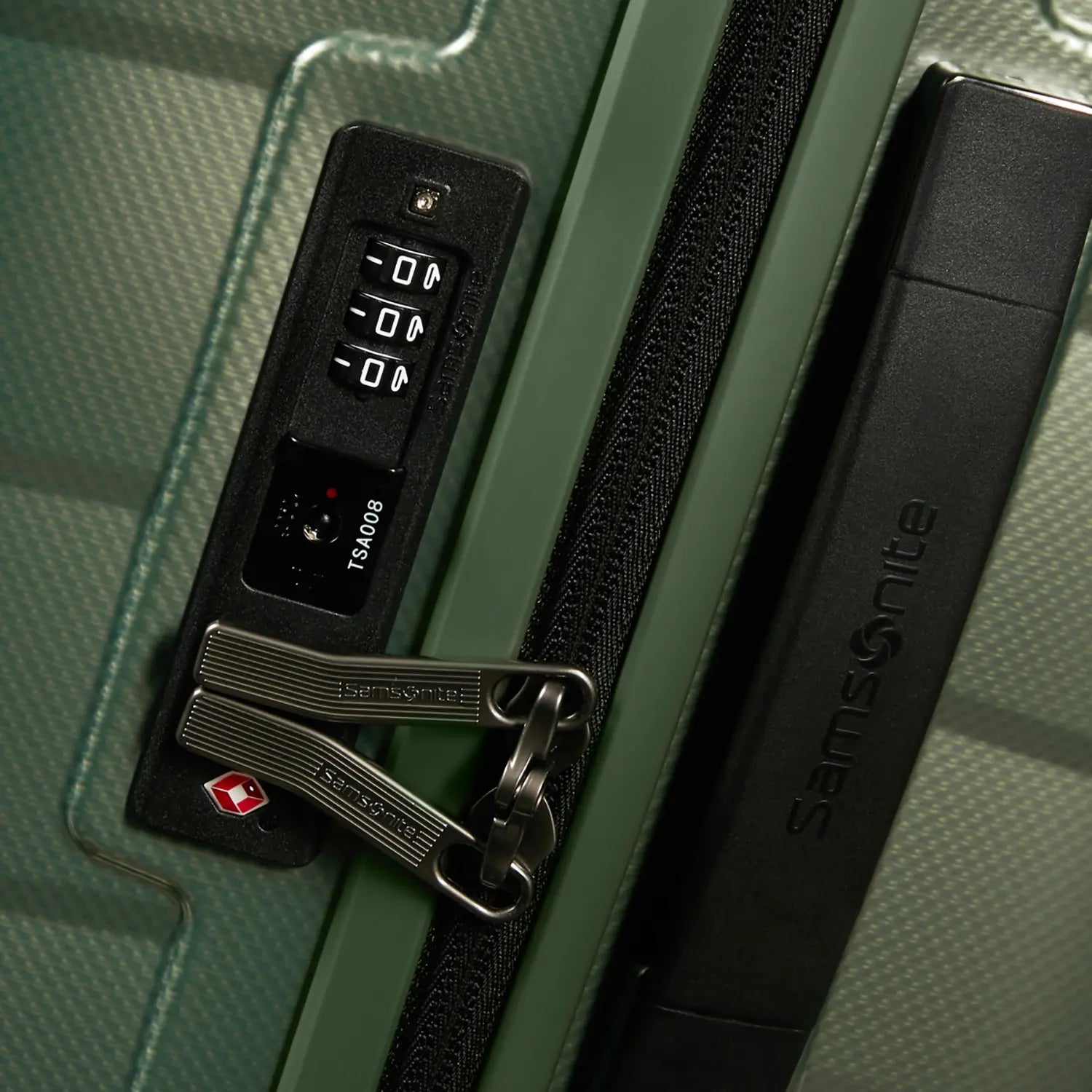 Samsonite Attrix Spinner 4-Rollen Trolley 69 cm - Basil Green