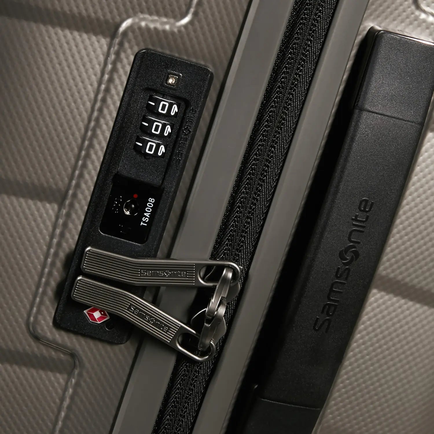 Samsonite Attrix Spinner 4-Rollen Trolley 75 cm - Anthracite