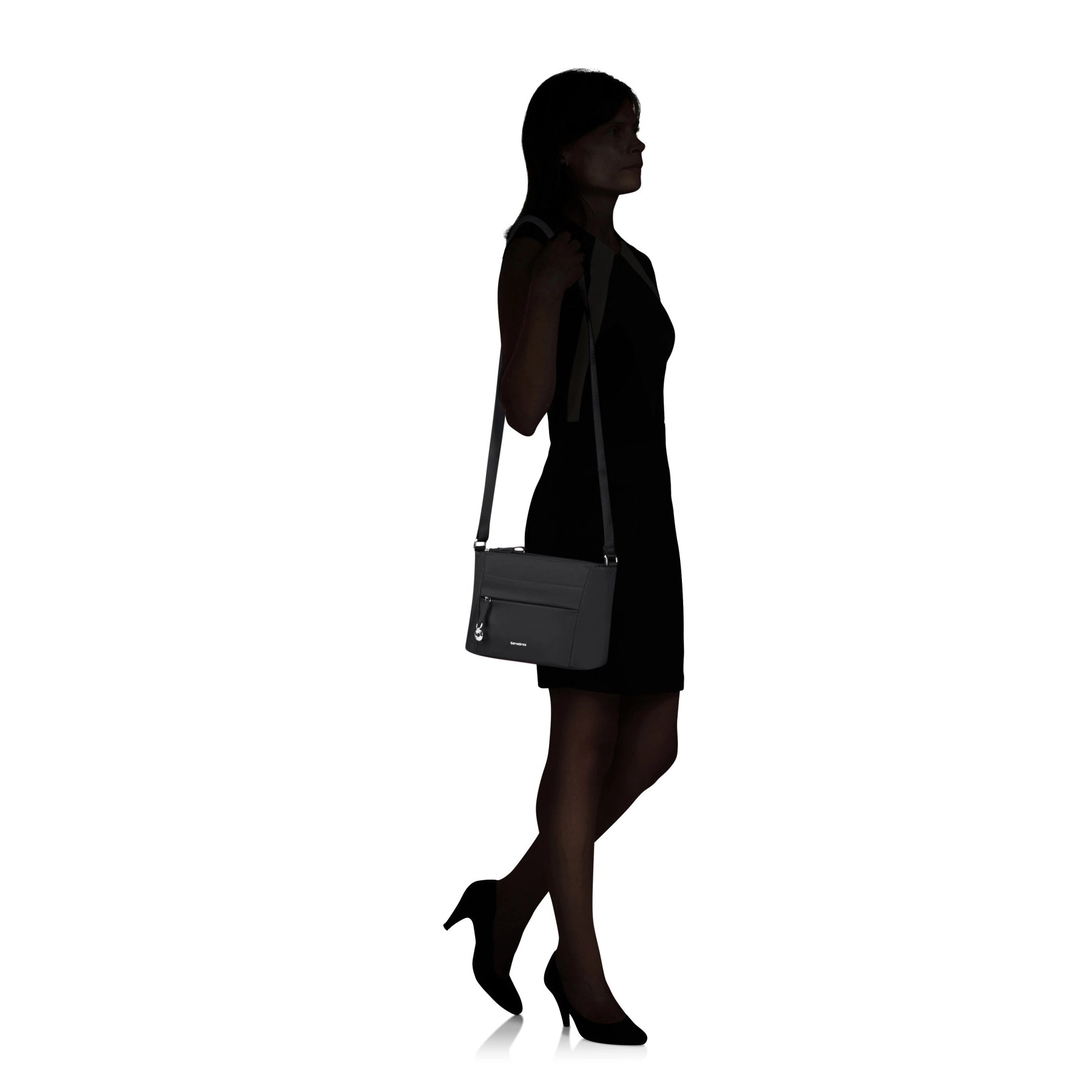 Model trägt die Samsonite Move 5.0 Shoulder Bag S 25 cm – leichte Alltagstasche in Schwarz