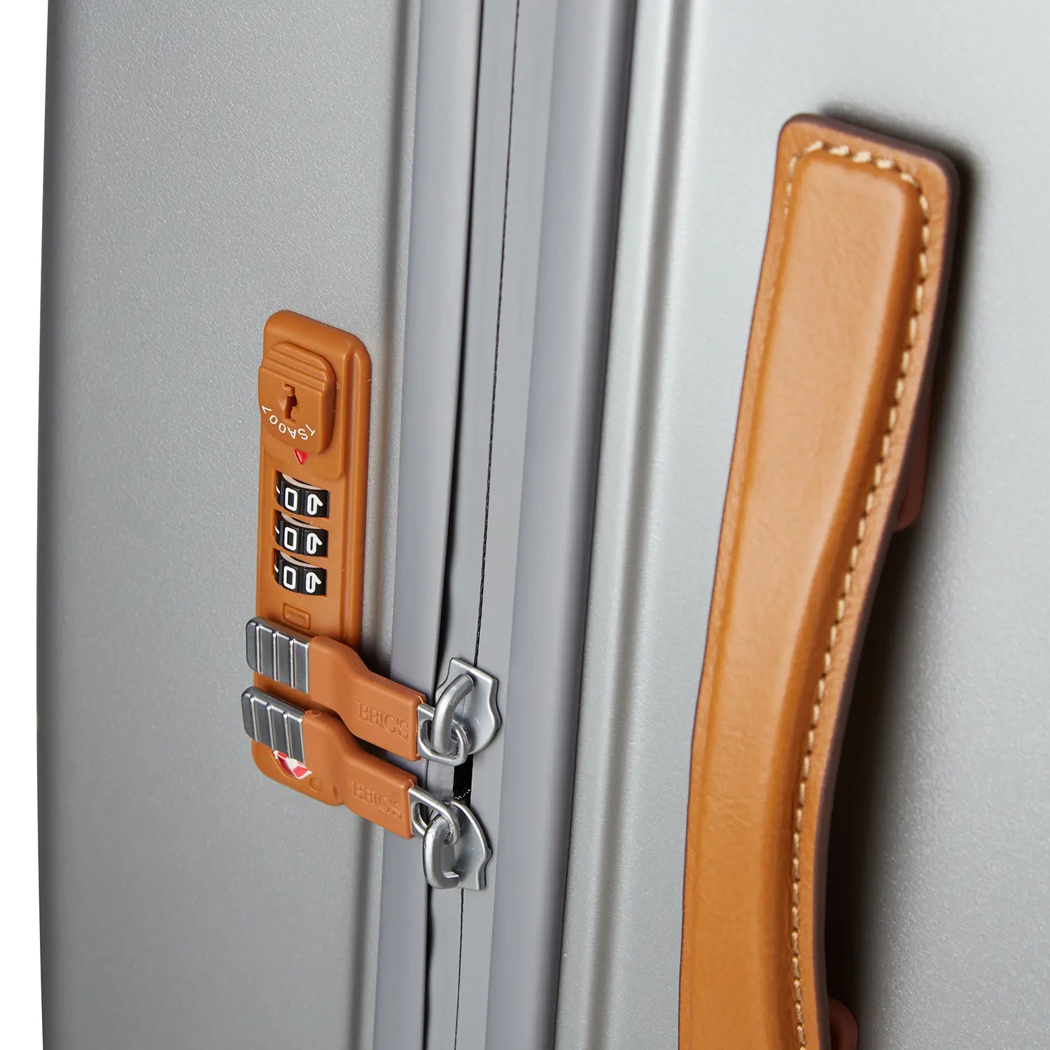 Brics Amalfi Trolley BAQ08355-006 - Detailansicht des sicheren TSA-Schlosses und Verschlusssystems