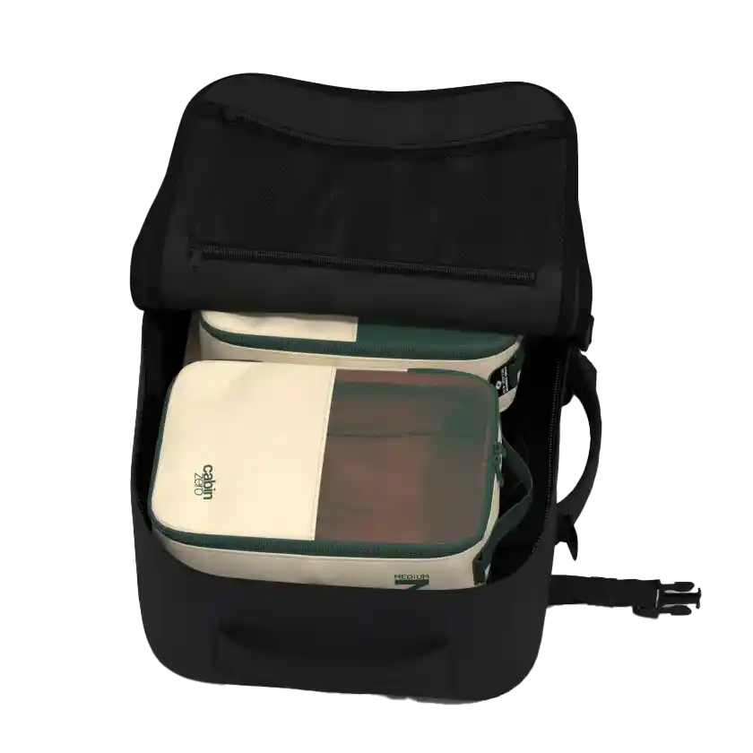 Innenansicht CabinZero Military Backpack 42 cm – geräumiges Hauptfach mit Organisation für Reisen