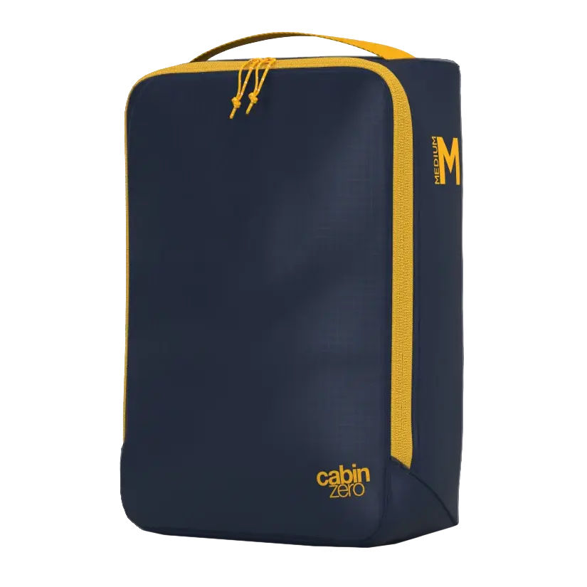 CabinZero Ultralight Packing Cube Medium 25 cm in Blue Shimmer - Seitenansicht mit Tragegriff