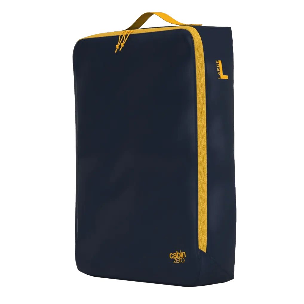 CabinZero Ultralight Packing Cube Large 35 cm in Blue Shimmer - Seitenansicht mit Griff oben