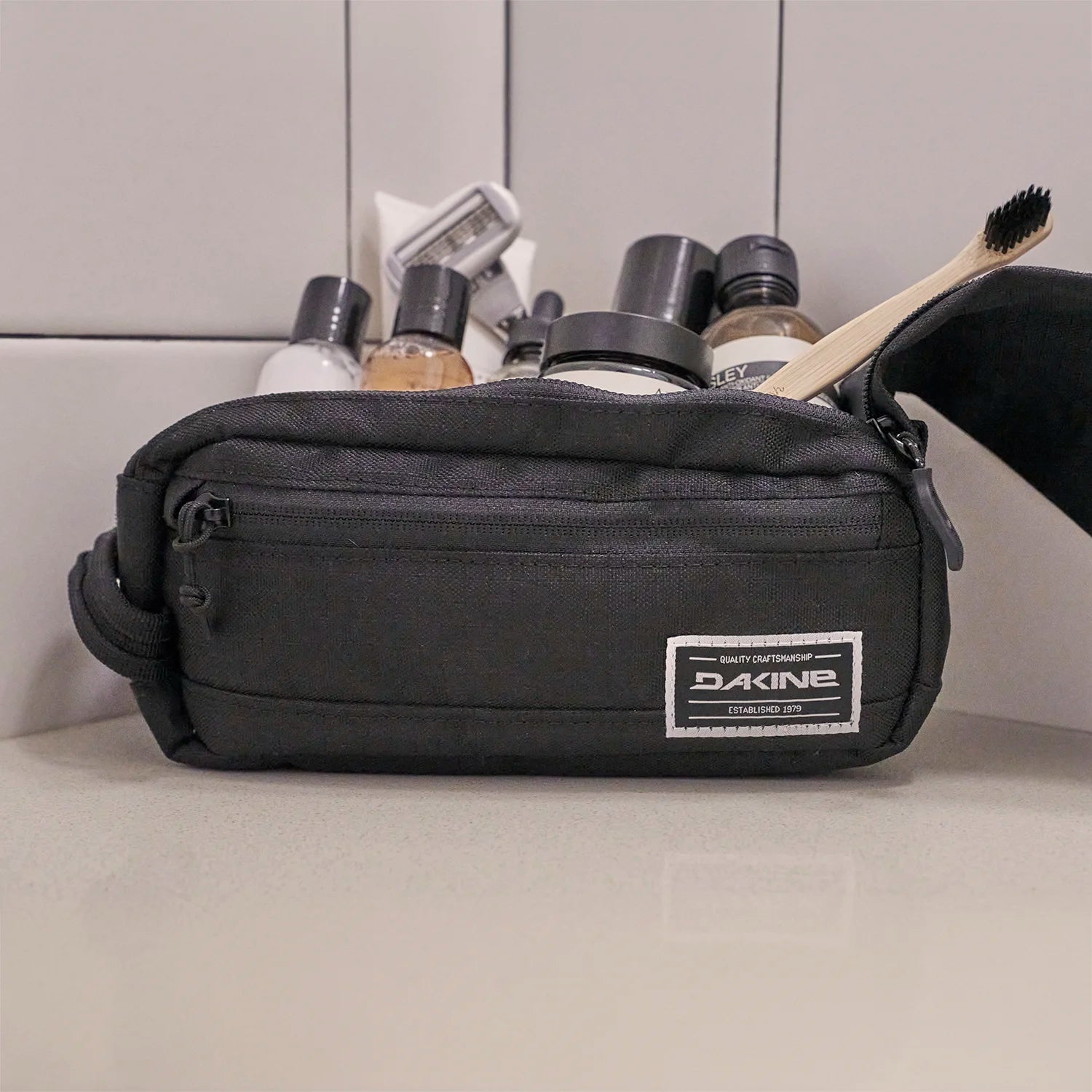 Dakine Groomer M Travel Kit 23 cm - Black Dakine - koffer - direkt.de