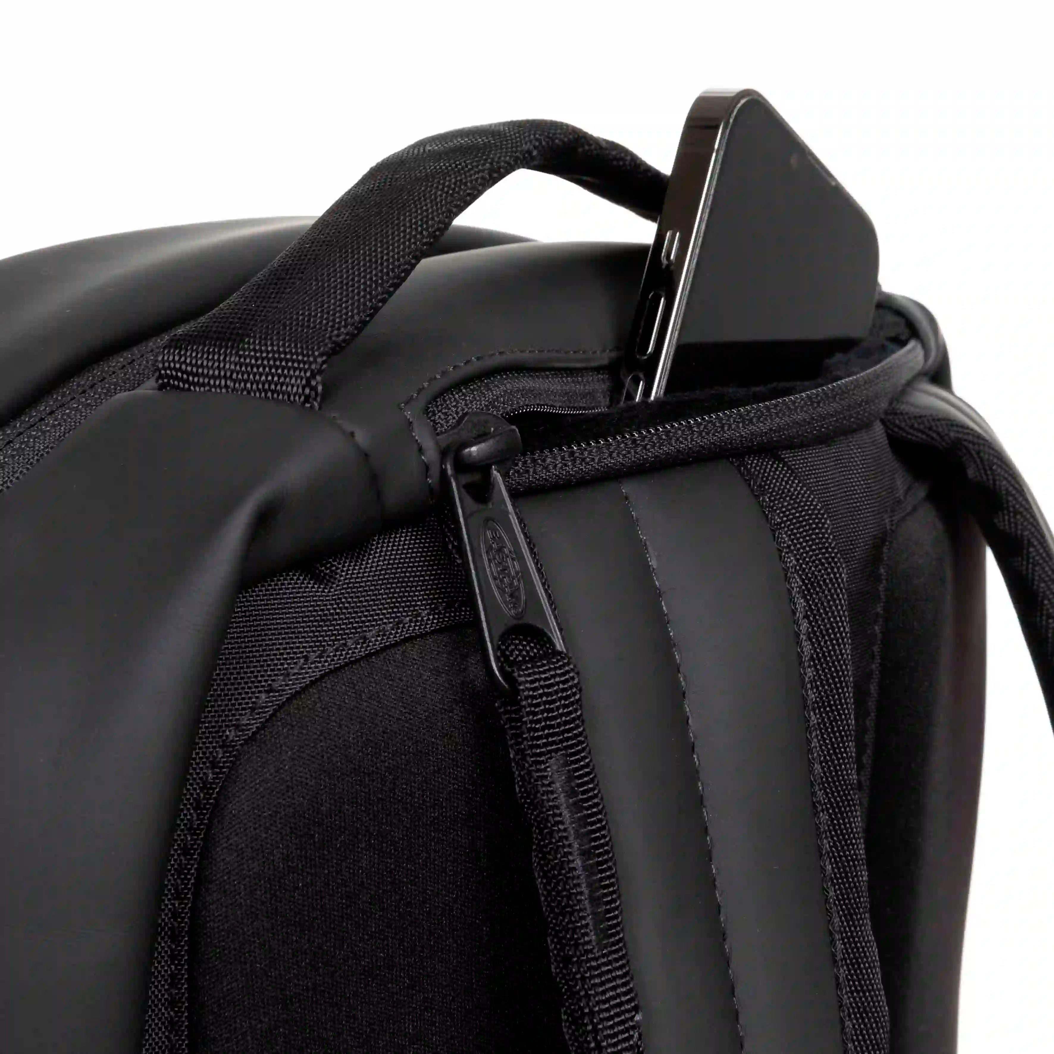 Eastpak Authentic CNNCT Tecum F Rucksack 44 cm - Matte Black