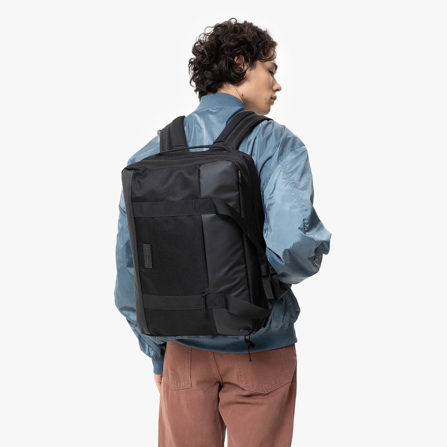 Eastpak Multipak Umhängetasche mit Rucksackfunktion 45 cm - Cnnct Coat Eastpak - koffer - direkt.de