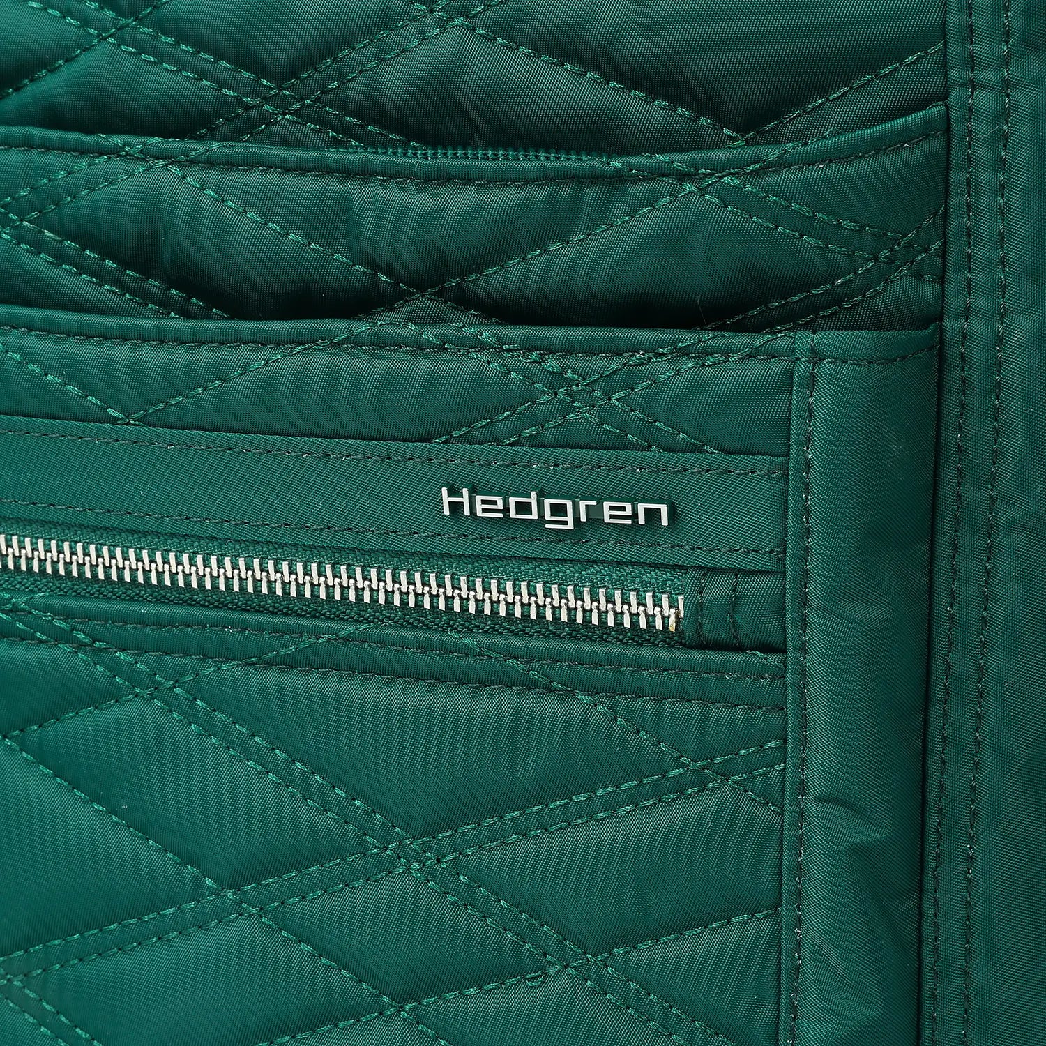 Hedgren Inner City Orva RFID shoulder bag 25 cm - New Quilt Varsity Green