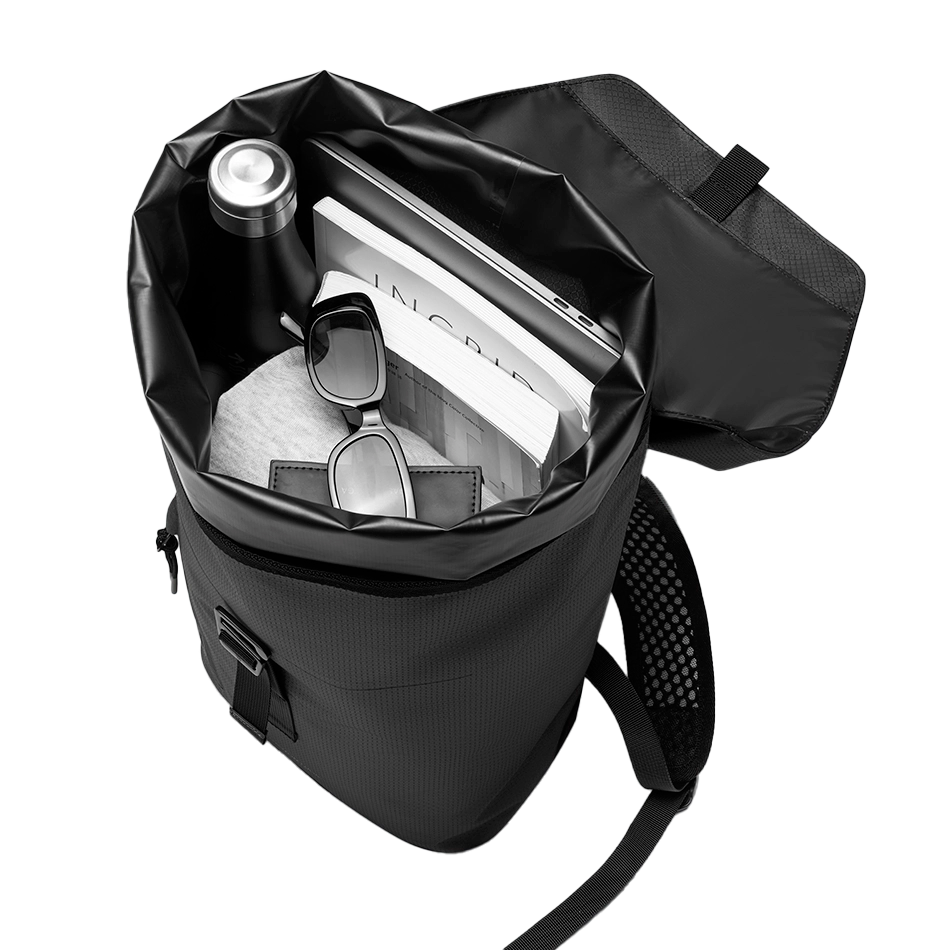 Gaston Luga Lightweight DuoSeal Flap Backpack 14" 47 cm - Black