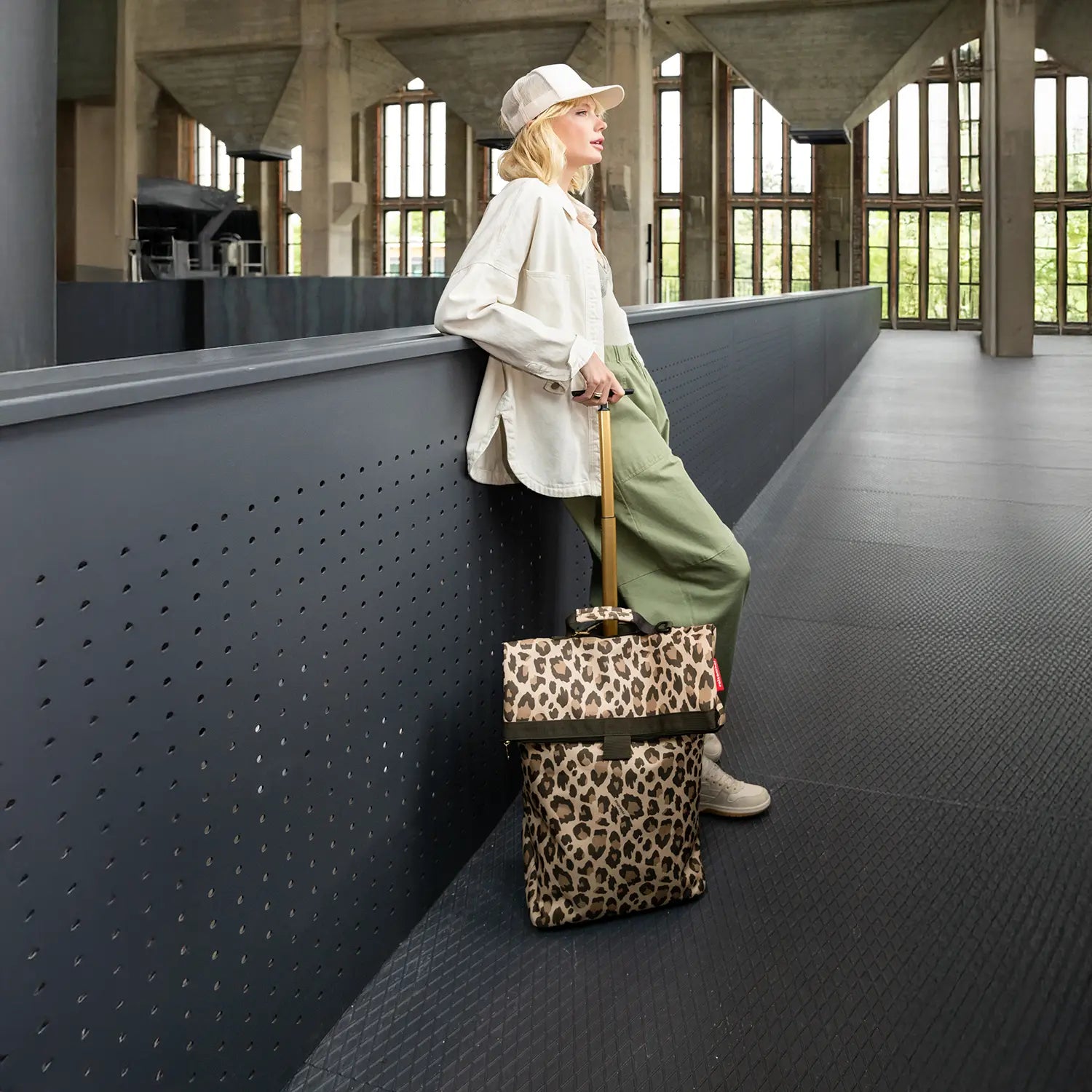 Reisenthel Shopping Einkaufstrolley M 53 cm - Frame Leo Macchiato
