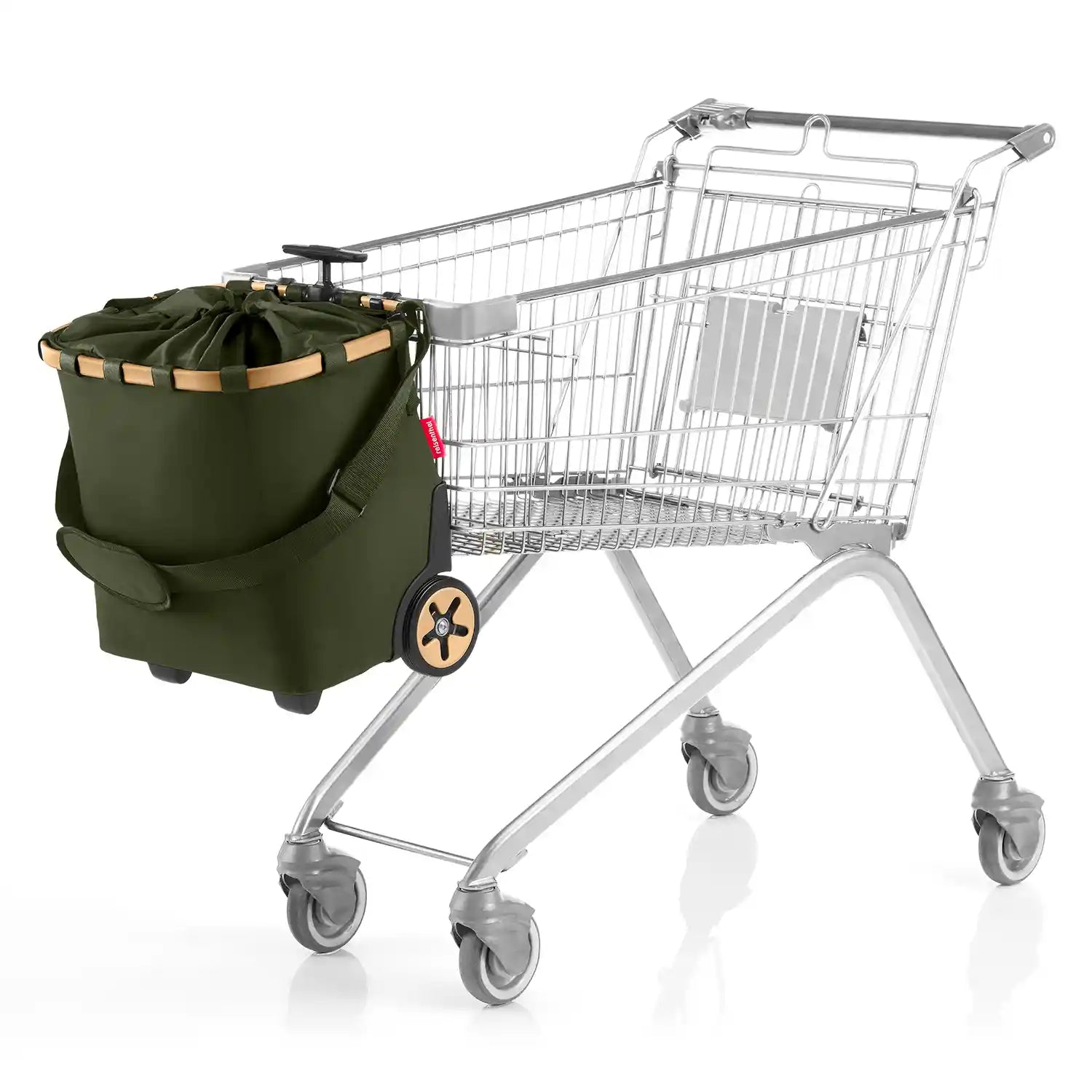 Lifestyle-Aufnahme Reisenthel Shopping Carrycruiser Forest Gold – stilvoller Einkaufsroller für Stadt und Wochenmarkt