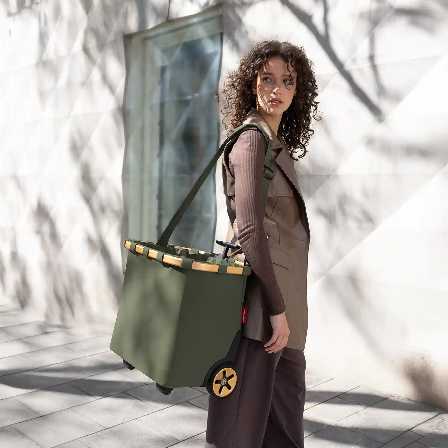 Reisenthel Shopping Carrycruiser 48 cm Forest Gold – eleganter Einkaufskorb mit Rollen im modernen Design