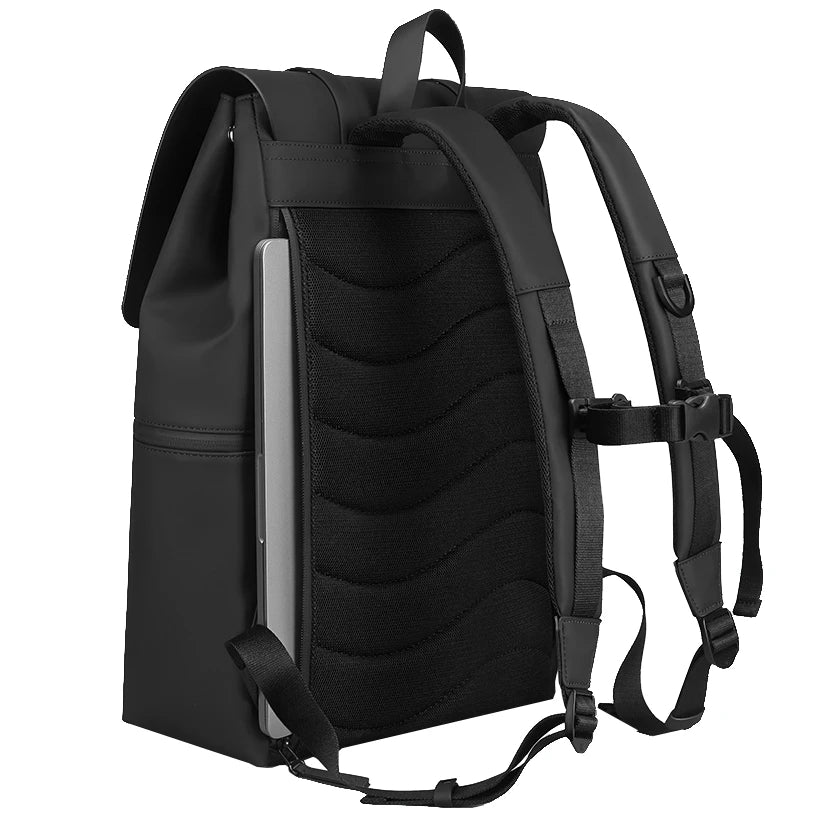 Rückseite Gaston Luga Spläsh 2.0 16 Zoll Laptop Backpack mit gepolsterten Schulterriemen