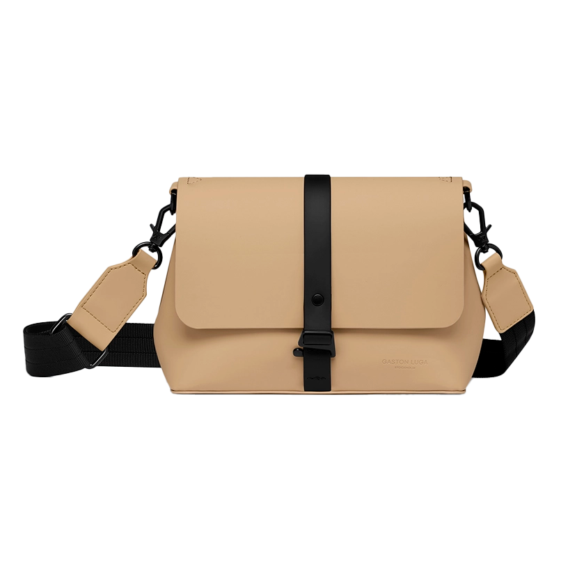 Gaston Luga Spläsh Crossbody Bag Latte – nachhaltige, kompakte Crossbody Tasche 20 cm in modernem Design