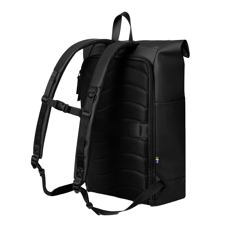 Rückseite des Gaston Luga Spläsh Rolltop Rucksacks mit gepolsterten Trägern