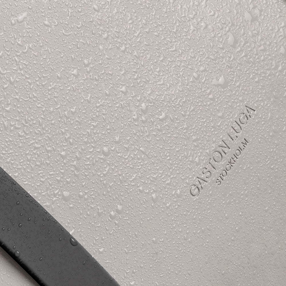 Detailaufnahme Gaston Luga Spläsh Utility Backpack – Cloud Cream Sage, wasserabweisendes Material
