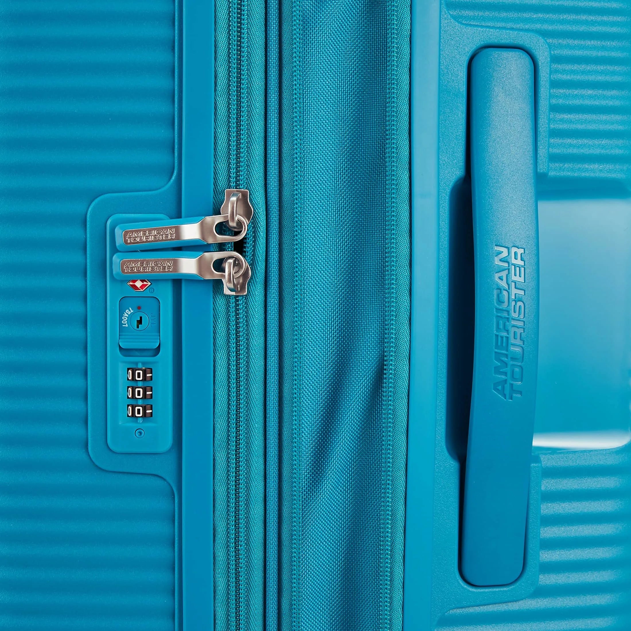American Tourister Soundbox 4-Rollen-Trolley 67 cm - golden yellow