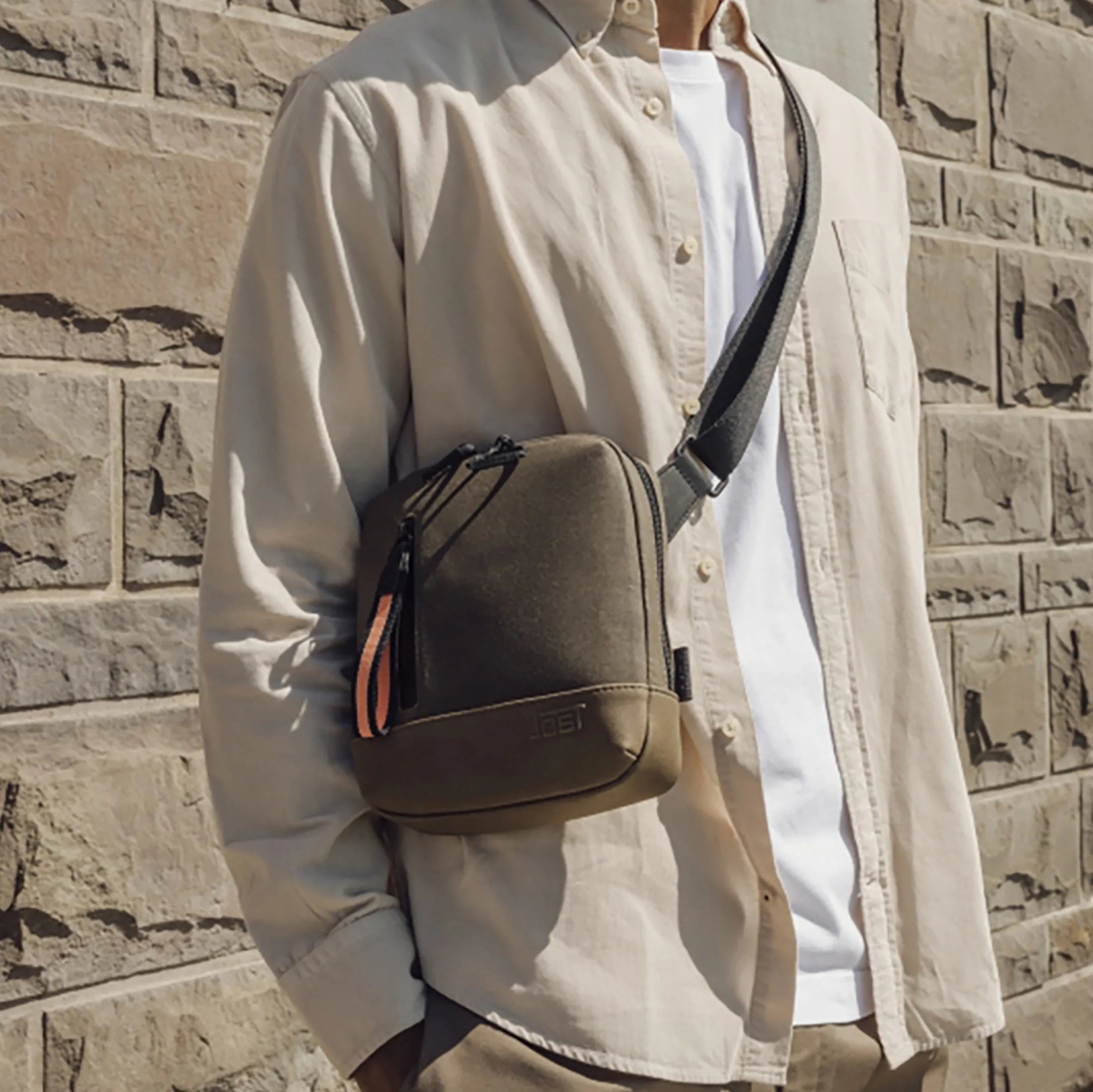 Jost Ystad Umhängetasche 21 cm - olive