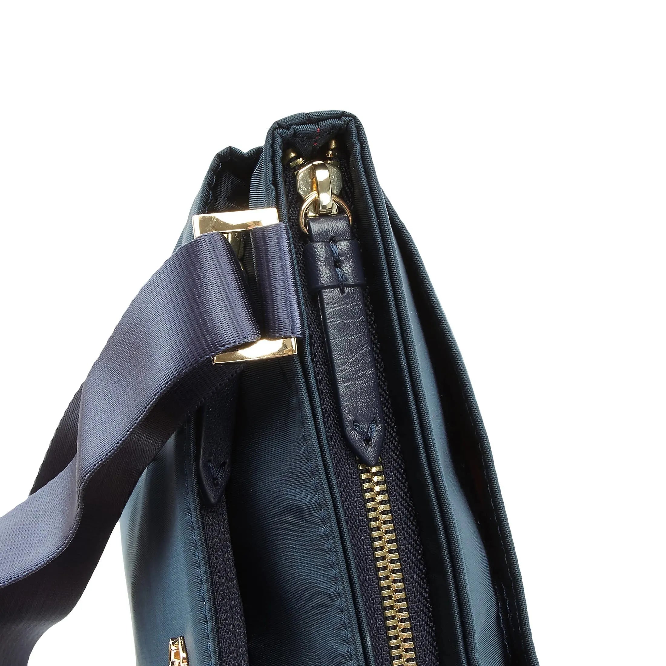 Victorinox Victoria 2.0 Slim shoulder bag 27 cm - black