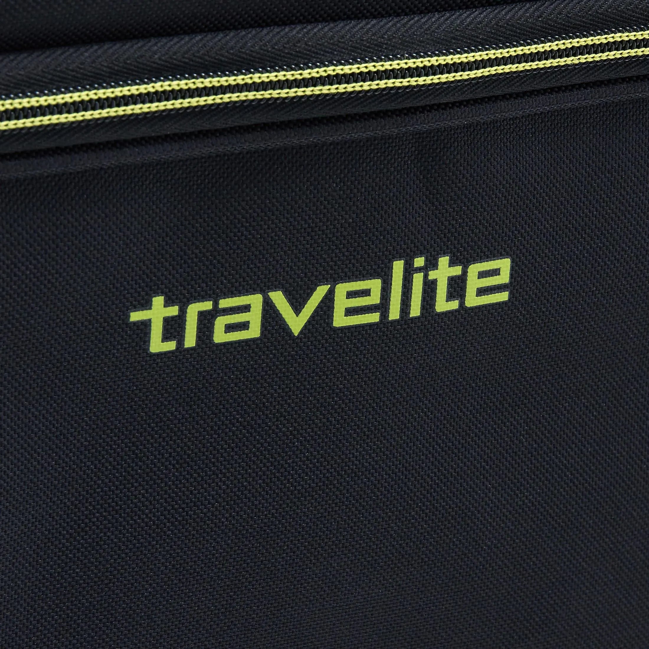 Travelite Basics Rollreisetasche 71 cm - lila