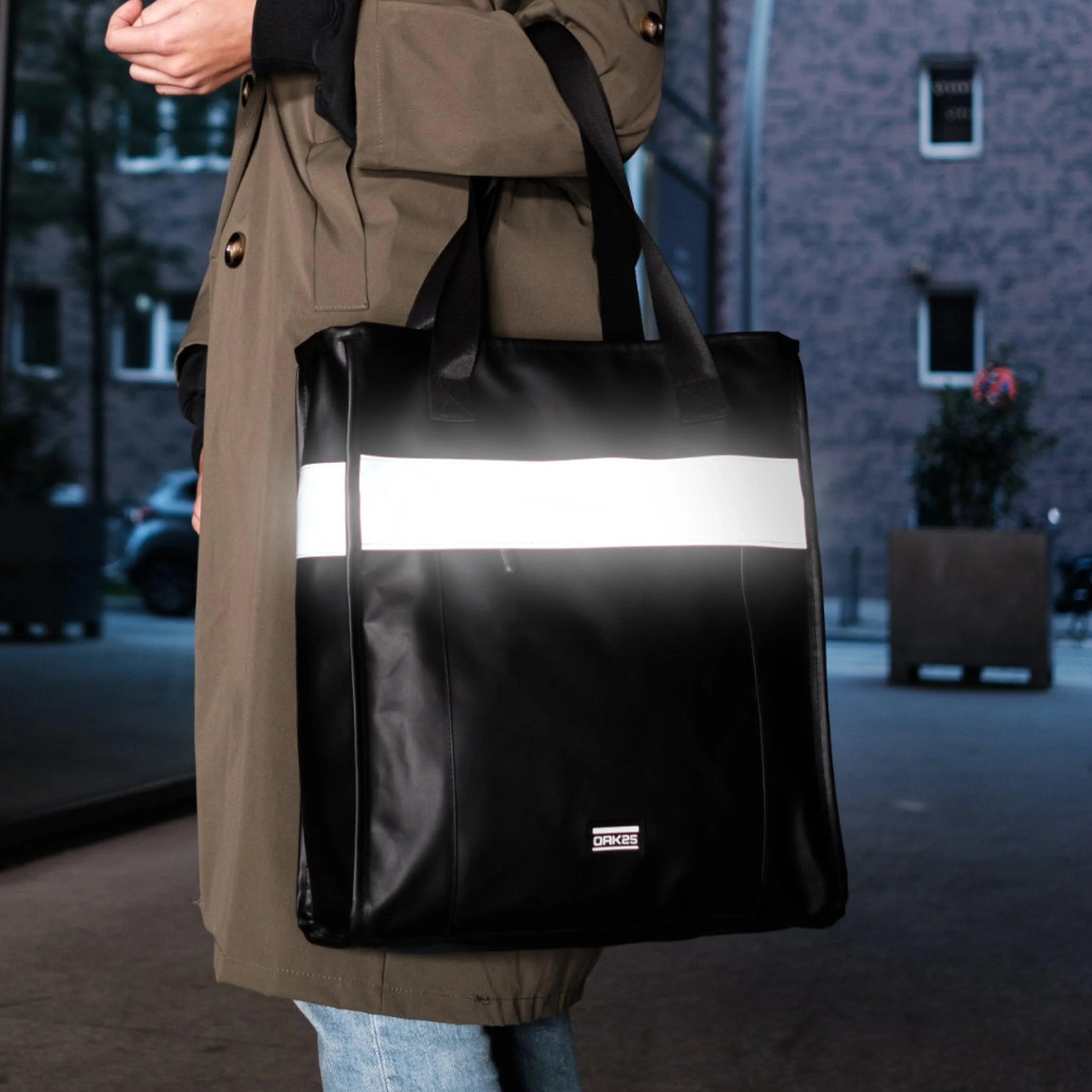 Oak25 Totebag Umhängetasche 40 cm - Schwarz