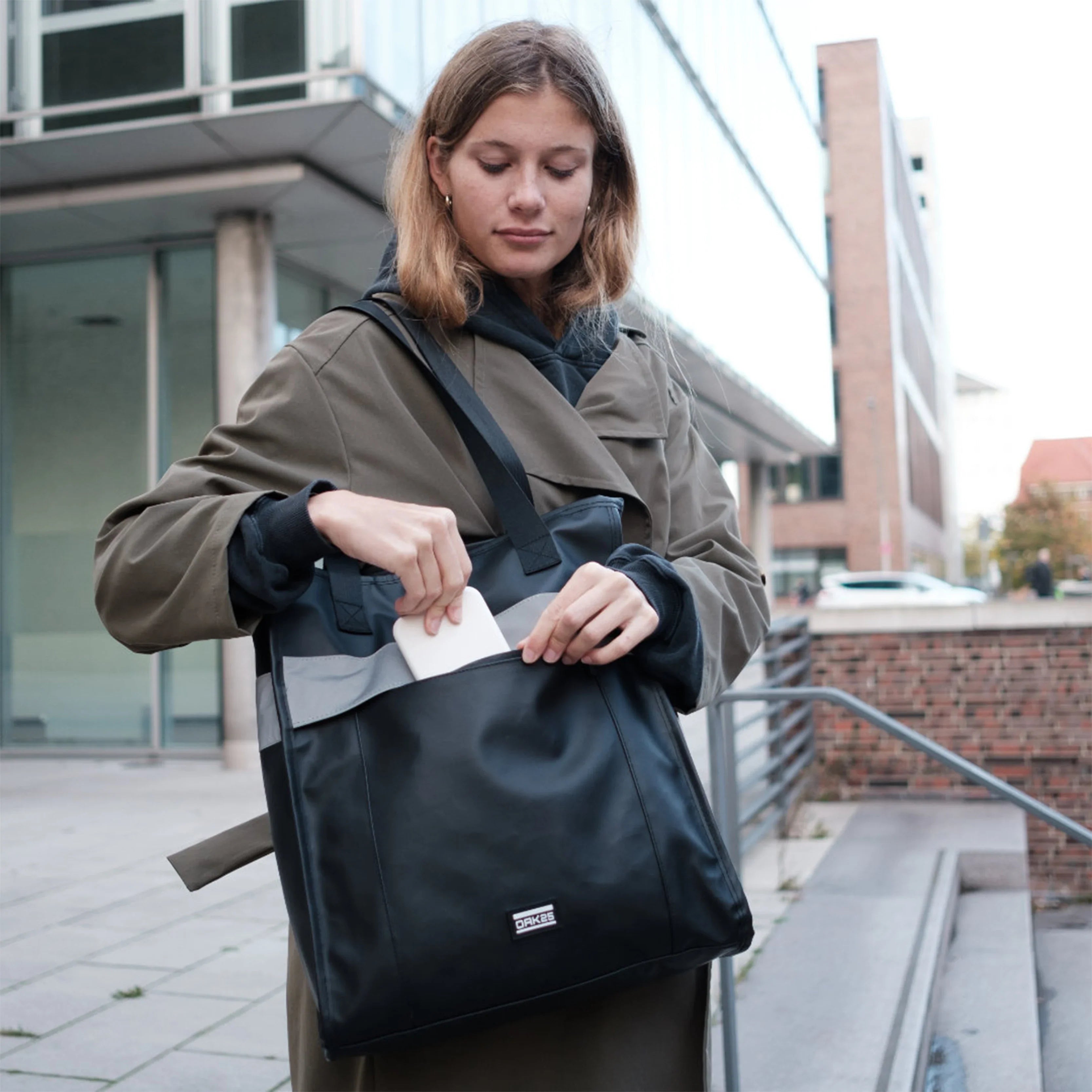 Oak25 Totebag Umhängetasche 40 cm - Schwarz