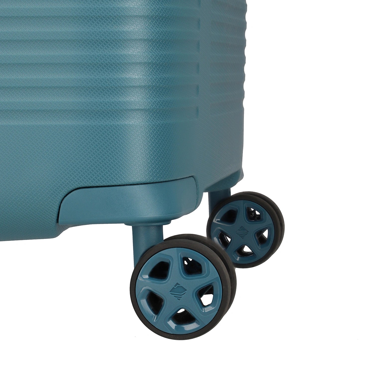 Travelite Roomer 4-wheel trunk M 66 cm - Aqua