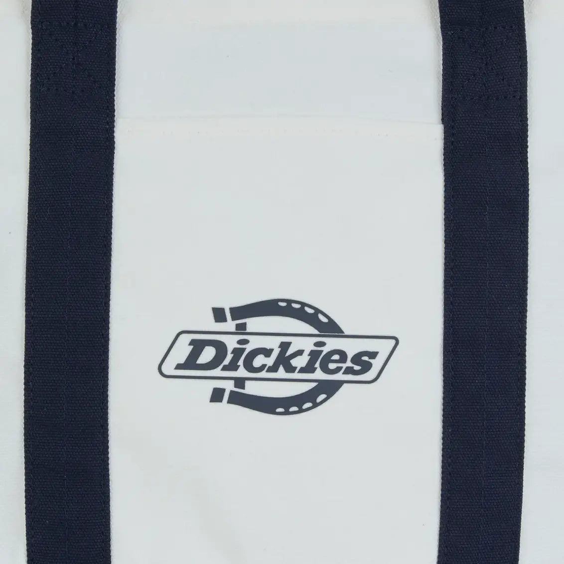 Detailaufnahme des Dickies Logo-Prints auf der Canvas Tote in Night Sky