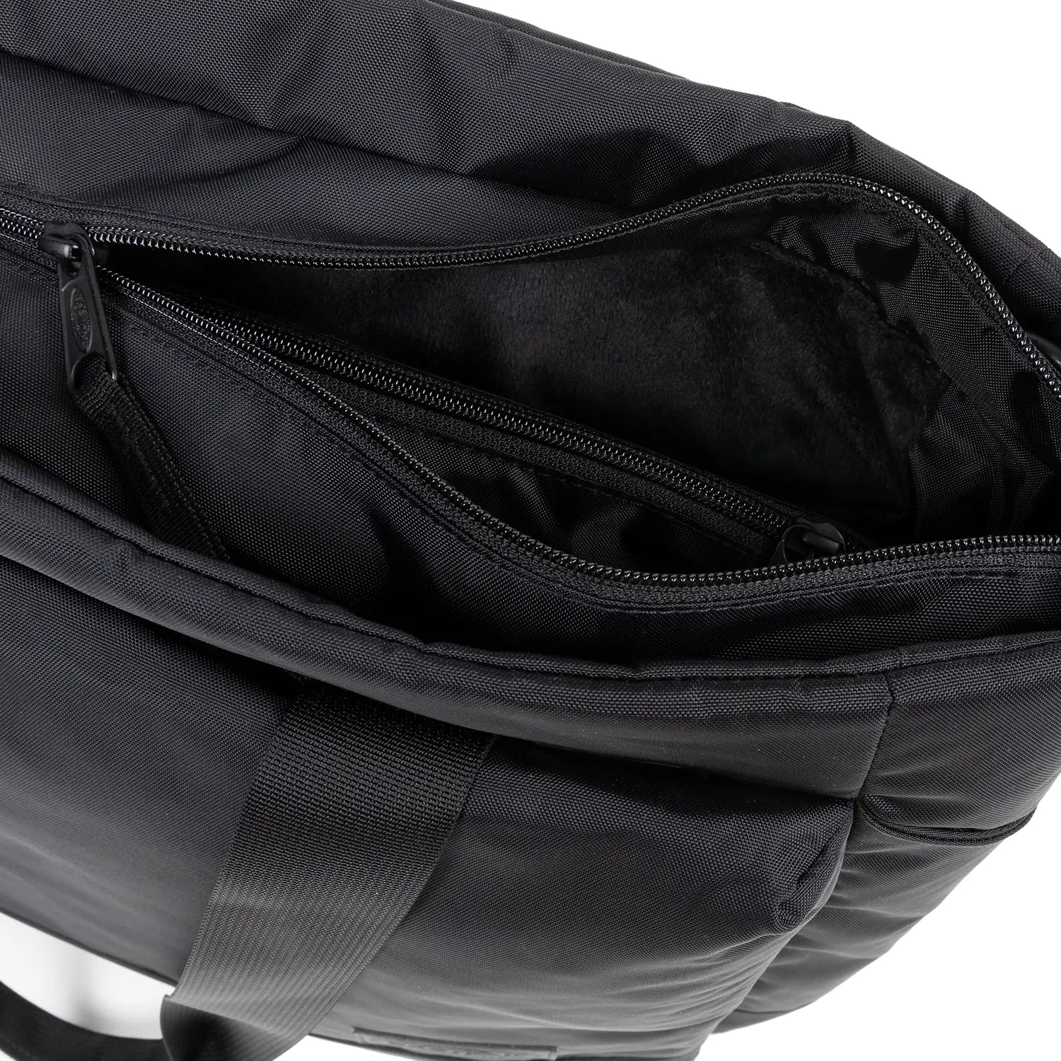 Eastpak Cnnct F Satch shoulder bag 40 cm - Black