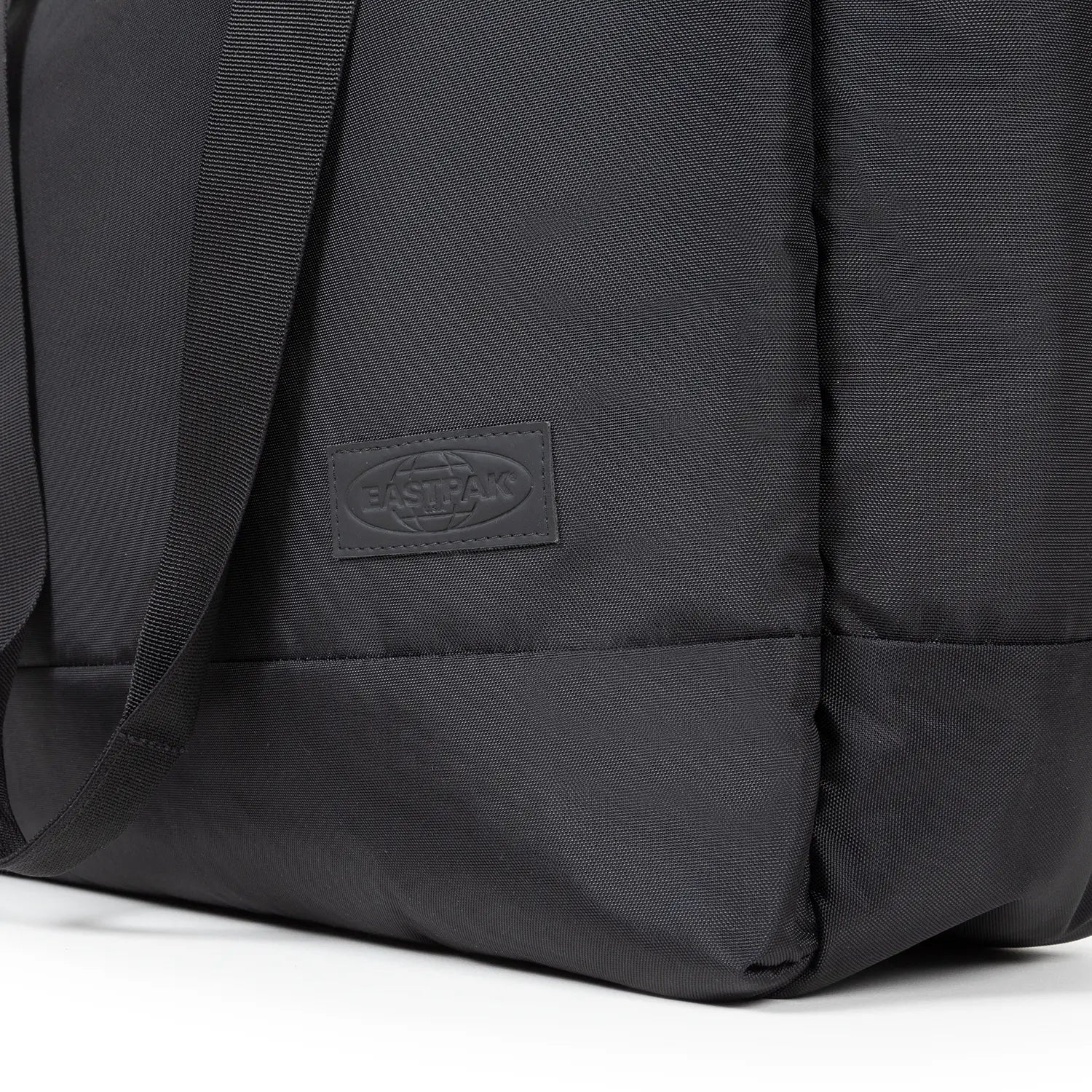 Eastpak Cnnct F Satch shoulder bag 40 cm - Black