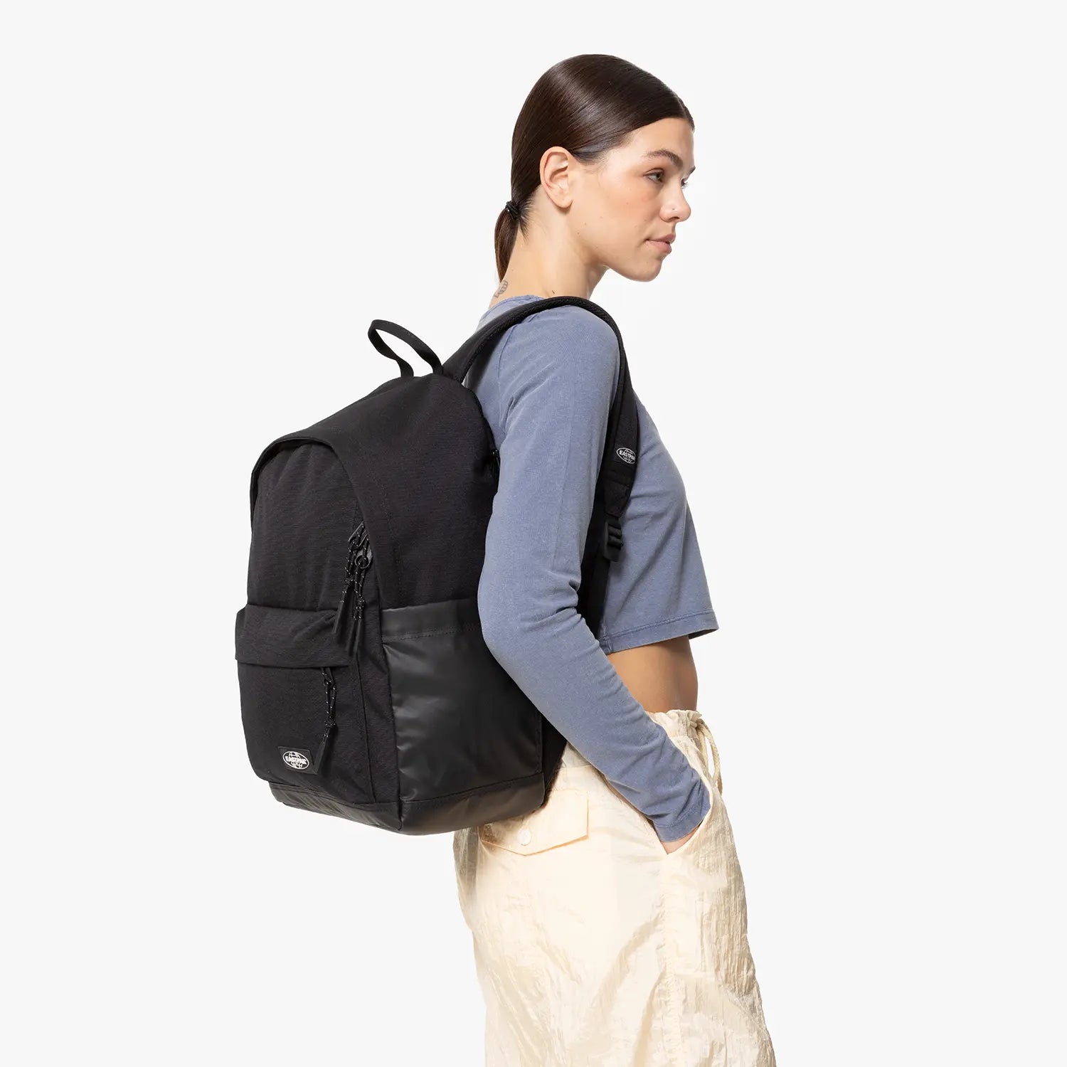 Eastpak Icon Pak'r Rucksack 44 cm - On Black