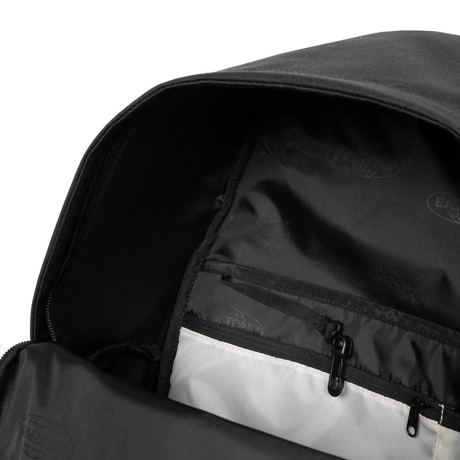 Eastpak Icon Pak'r Rucksack 44 cm - On Black