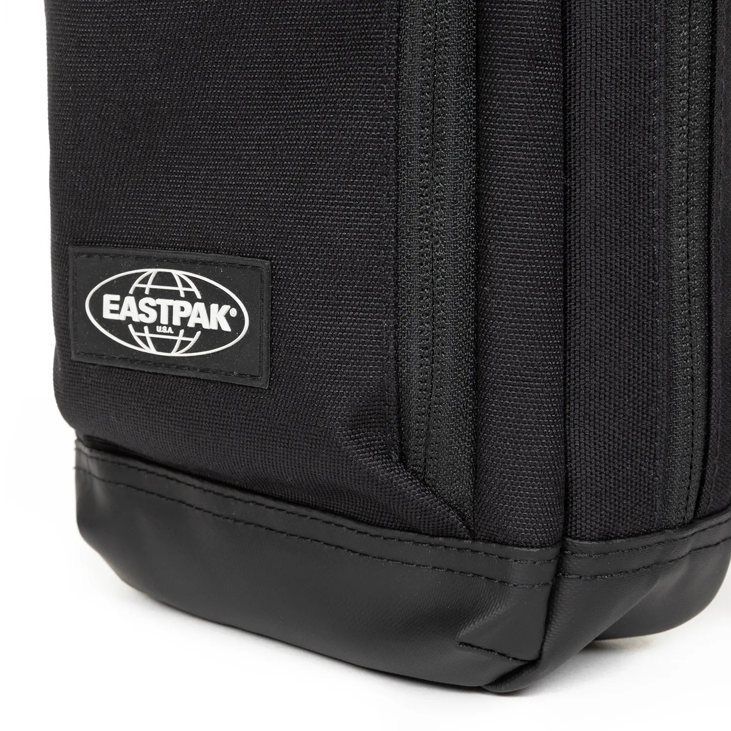 Eastpak Icon Sling Umhängetasche 31 cm - On Black