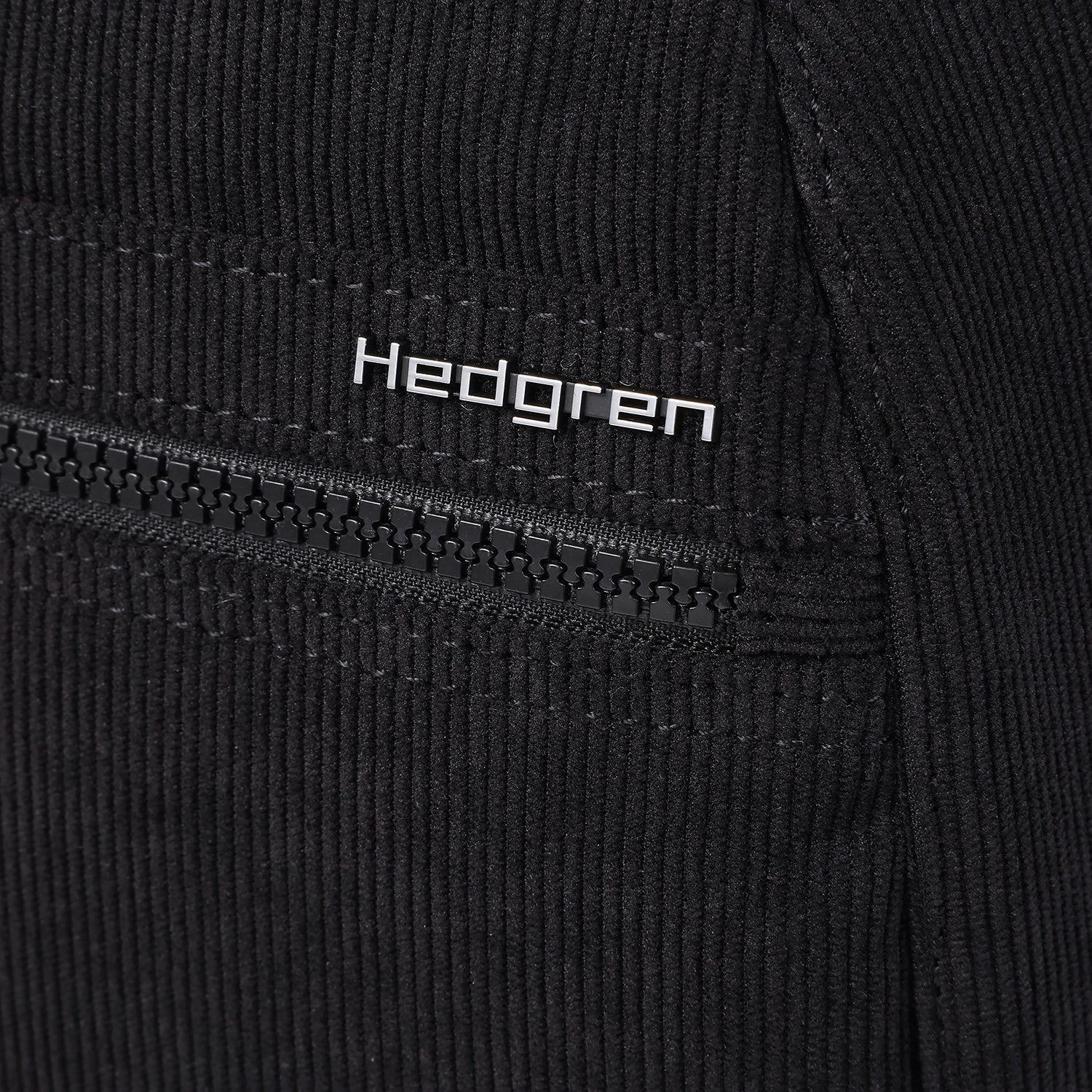 Hedgren Inner City 2 Vogue RFID Rucksack 30 cm - Corduroy Black