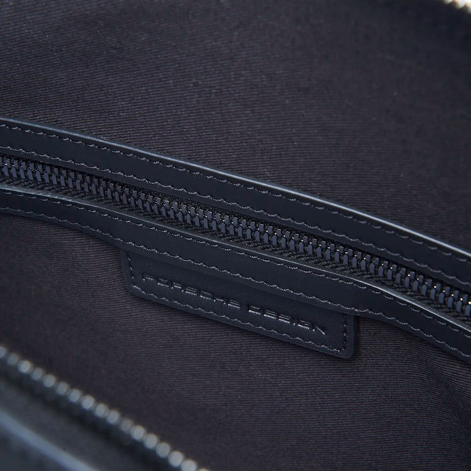 Porsche Design Carbon Briefbag S 39 cm - Black