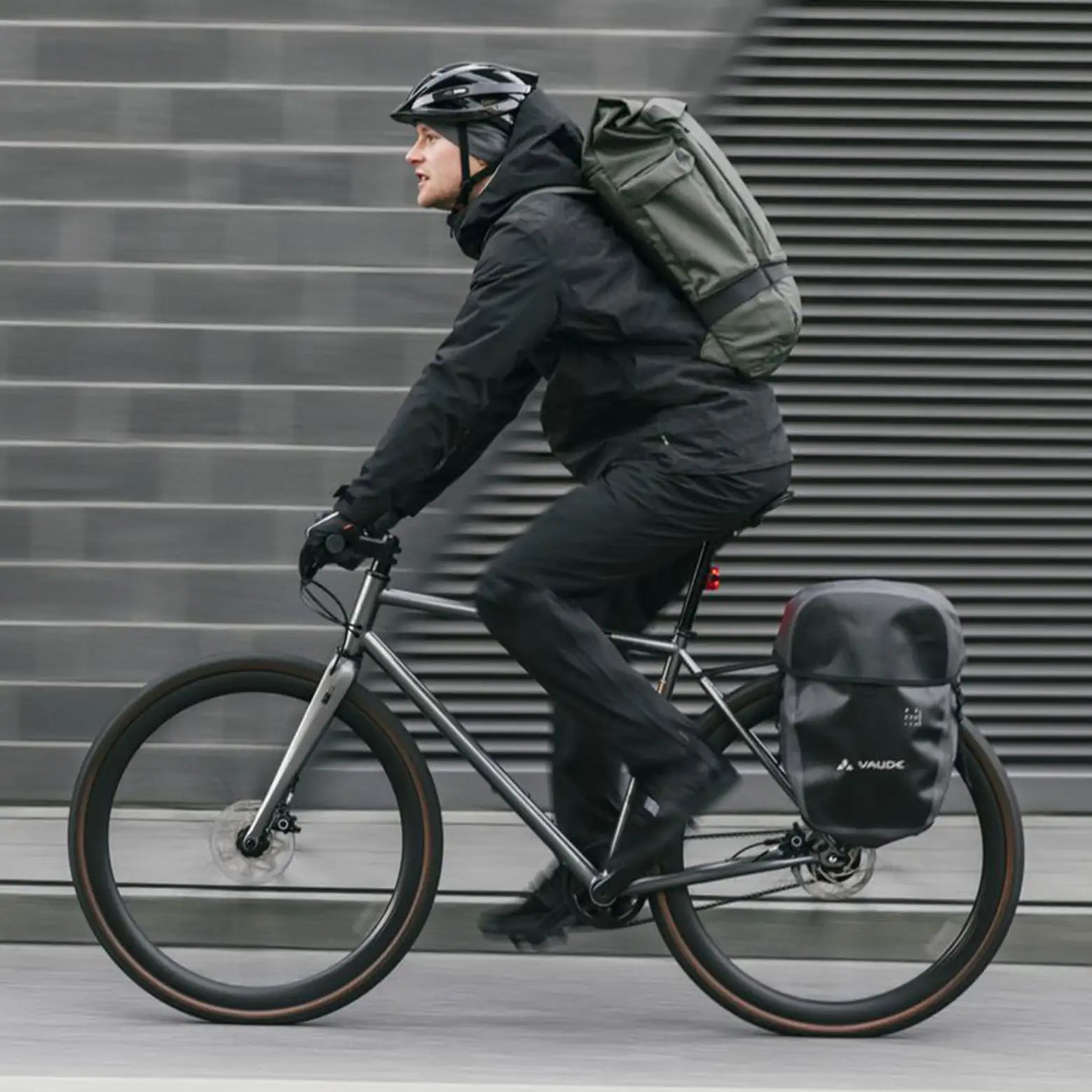 Vaude Bike Sports Cyclist Pack Multifunktionsrucksack 54 cm - Khaki