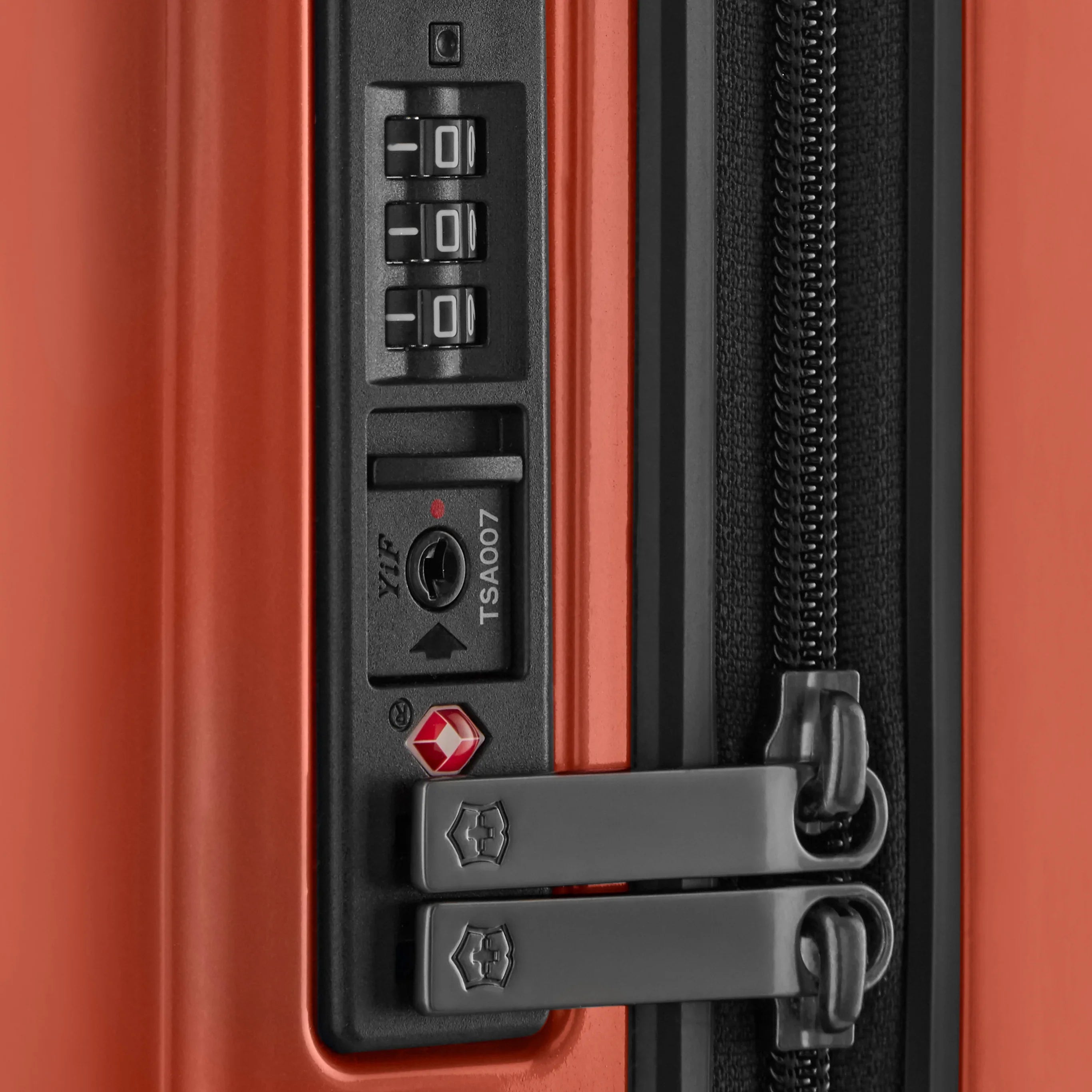 Victorinox Airox Global Hardside Carry-On 55 cm - Victorinox Red